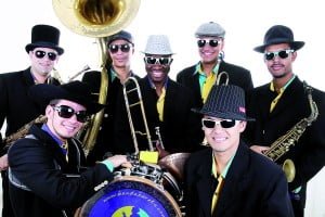 Evento reúne música, dança e teatro
