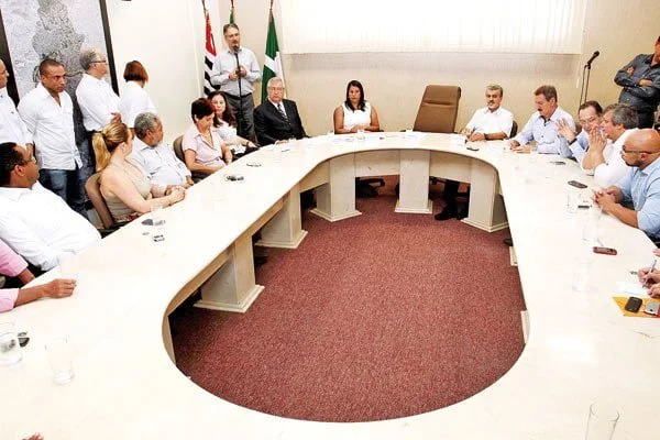 Concurso público vai abrir quase 3 mil vagas