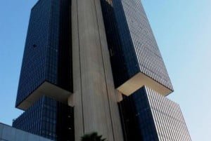 Começa a funcionar novo número do BC para reclamações e dúvidas