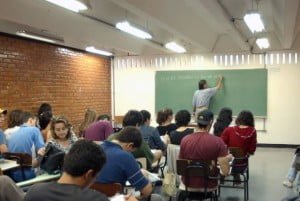 91% dos estudantes não conseguiriam fazer graduação sem o Fies, diz pesquisa