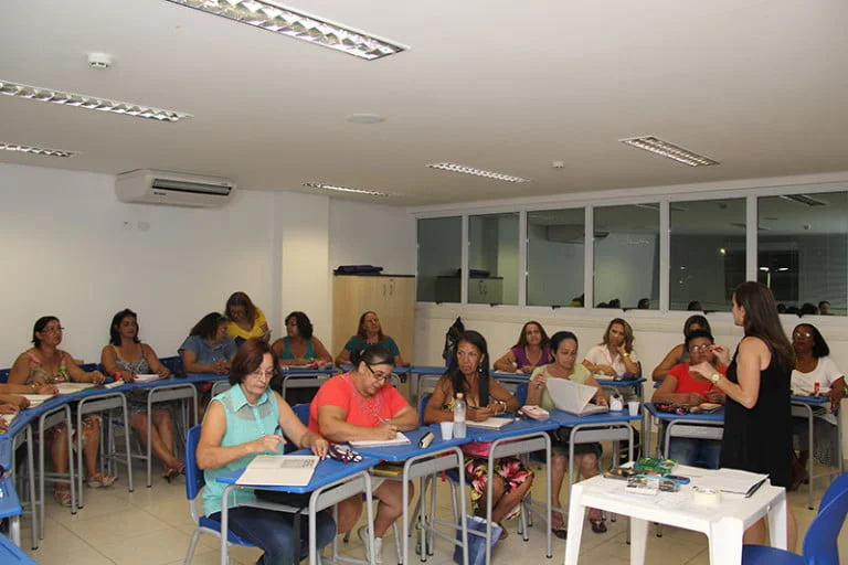 Barueri abre vagas do Eja voltado para mulheres
