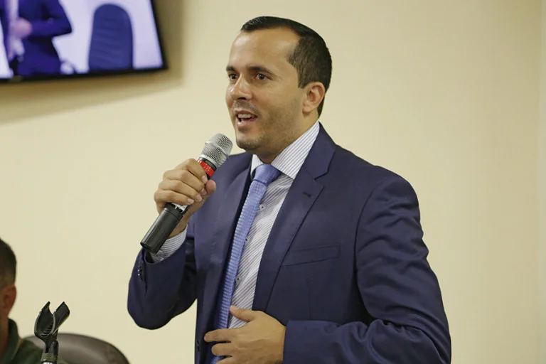 Vereadores de Itapevi cobram prefeitura