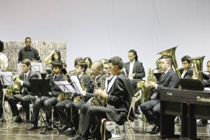 Segunda de Gala traz duo de piano e saxofone