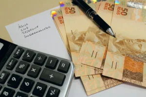 Inadimplência estabiliza em maio com 59,25 milhões de negativados no país, diz SPC Brasil
