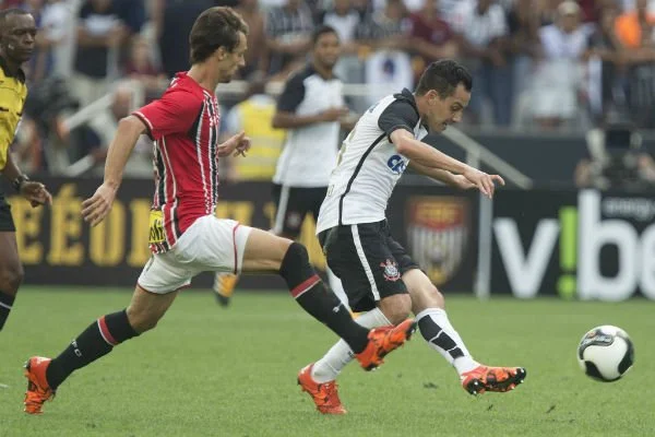 Corinthians e São Paulo fazem clássico em Itaquera