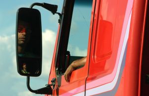 Exame toxicológico para motoristas com habilitação C, D e E passa a ser obrigatório no Estado de São Paulo