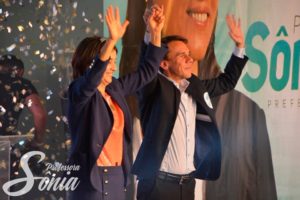 Professora Sônia oficializa candidatura e tem o empresário Rogerio Polita como vice