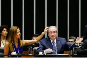 Moro devolve passaporte à esposa de Eduardo Cunha
