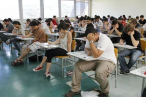 Cai o índice de alunos que deixam de comparecer ao vestibular da Fuvest