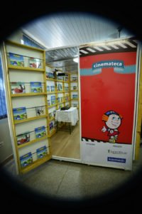 Escola Municipal de Cotia inaugura Cinemateca