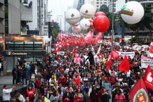 Metalúrgicos aprovam pauta de luta contra retirada de direitos