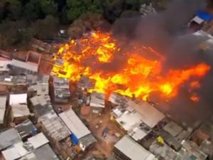 Ocupação Esperança arrecada doações aos moradores que ficaram desabrigados