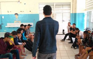 Estudantes desocupam escola em Barueri