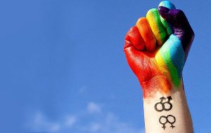 Mais de um terço de alunos LGBT sofreram agressão física na escola, diz pesquisa