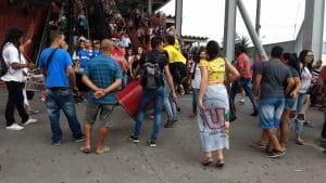 Protesto contra aumento da tarifa fecha pista da Avenida dos Autonomistas
