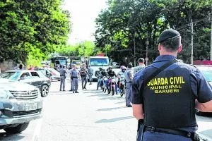 Em Barueri, operação revistou 181 motocicletas, elaborou 3 autos de infração de trânsito e capturou um procurado pela Justiça / Foto: Reprodução