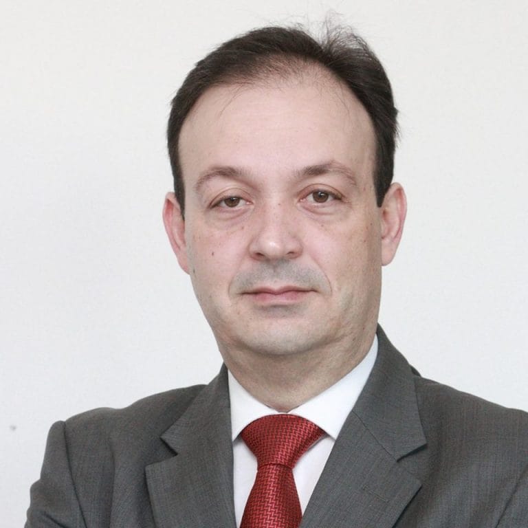 Rogério Lins oficializa nomeação de quatro secretários e chefe de gabinete