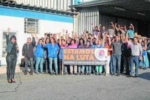 Trabalhadores de Alphaville, Barueri, Santana de Parnaíba e Pirapora do Bom Jesus fizeram manifestação / Foto: Auris Souza