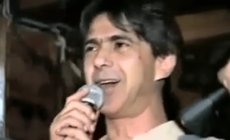 Vídeo mostra Furlan cantando “Chico Mineiro” em 1993