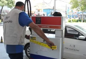 Combustível adulterado: veja como denunciar irregularidades