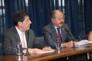 Giglio e David Uip na Assembleia