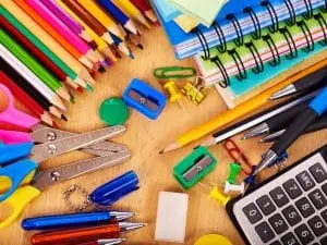 Materiais de maior necessidade são: caderno, lápis, lápis de cor, caneta, borracha, régua, tinta guache e papel sulfite A4, entre outros / Foto: Divulgação