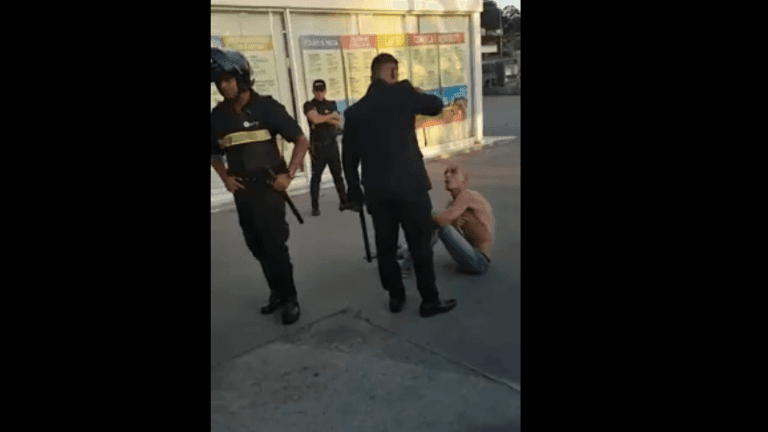 Walmart diz que seguranças que agrediram cliente em Osasco foram afastados