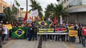 Greve Geral em Osasco tem paralisação do transporte, fechamento de comércios e ato com cerca de mil pessoas