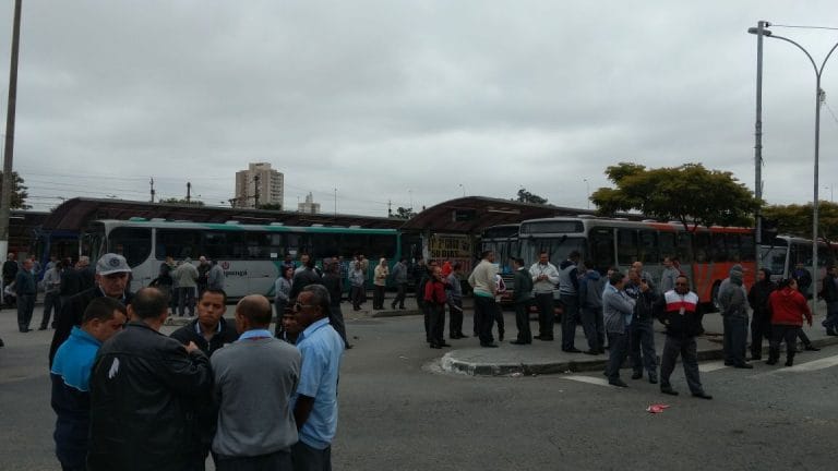 Circulação de ônibus em Osasco só será normalizada amanhã, dizem grevistas