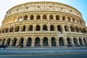 Além do acesso a uma vasta cultura, aulas de italiano são um diferencial em qualquer currículo. Foto: Coliseu, Roma/Imagens Pixabay