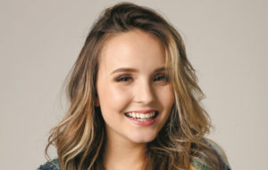 Larissa Manoela