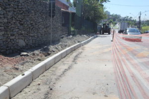 obras na Estrada dos Altos