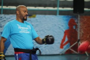 atletas de kickboxing