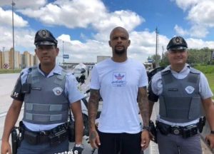 Felipe Melo policiais