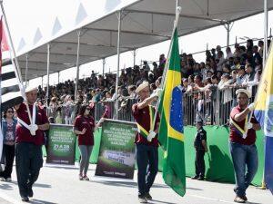 desfile de Barueri