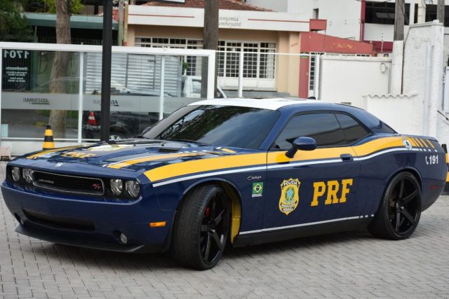 Dodge Challenger polícia rodoviária