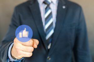Para vender, em marketing digital, investir em curtidas é perder tempo e dinheiro
