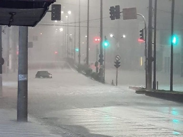 Com alagamentos por toda a cidade, Defesa Civil de Osasco anuncia plano de contingência