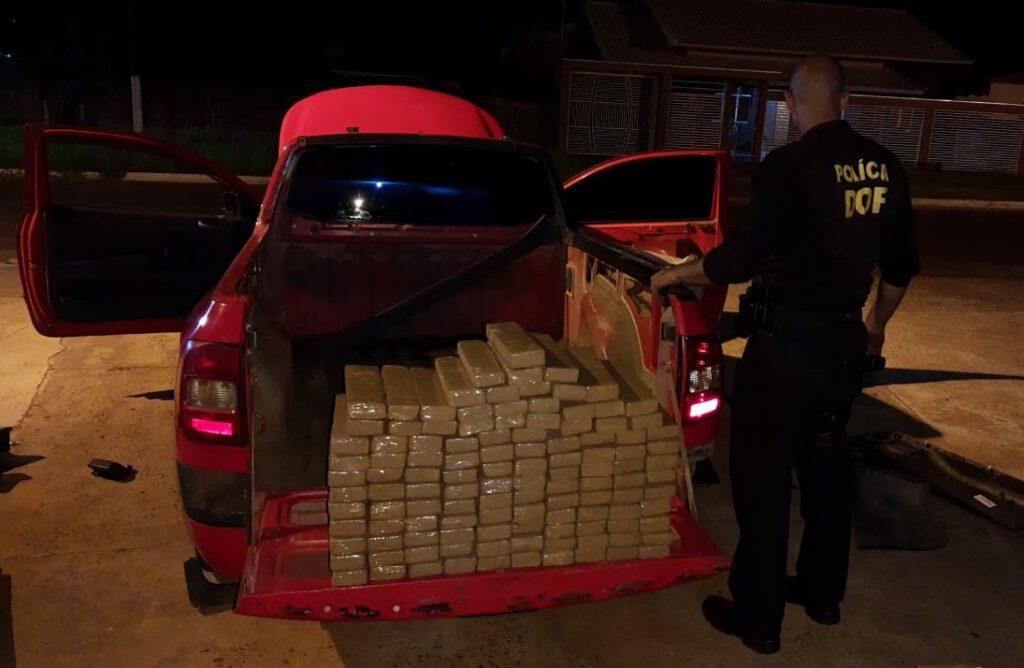 carro roubado em barueri levaa 82 kg de maconha para carapicuíba
