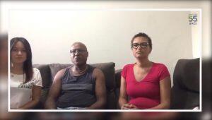moradores de Carapicuíba homenageiam profissionais