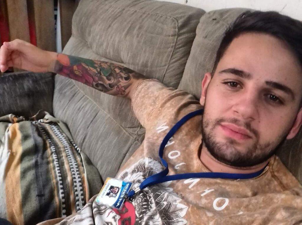 Jovem de Cotia se oferece para ir comprar suprimentos a pessoas do grupo de risco