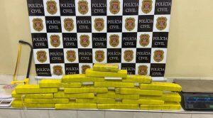Traficante é preso com 21 tijolos de maconha em Carapicuíba