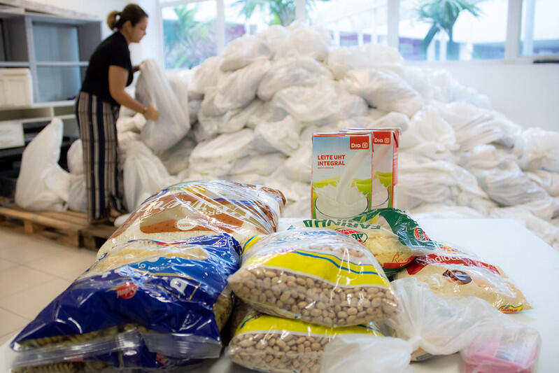 Barueri amplia distribuição de cestas básicas