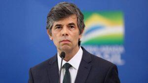 Nelson Teich pede demissão do Ministério da Saúde