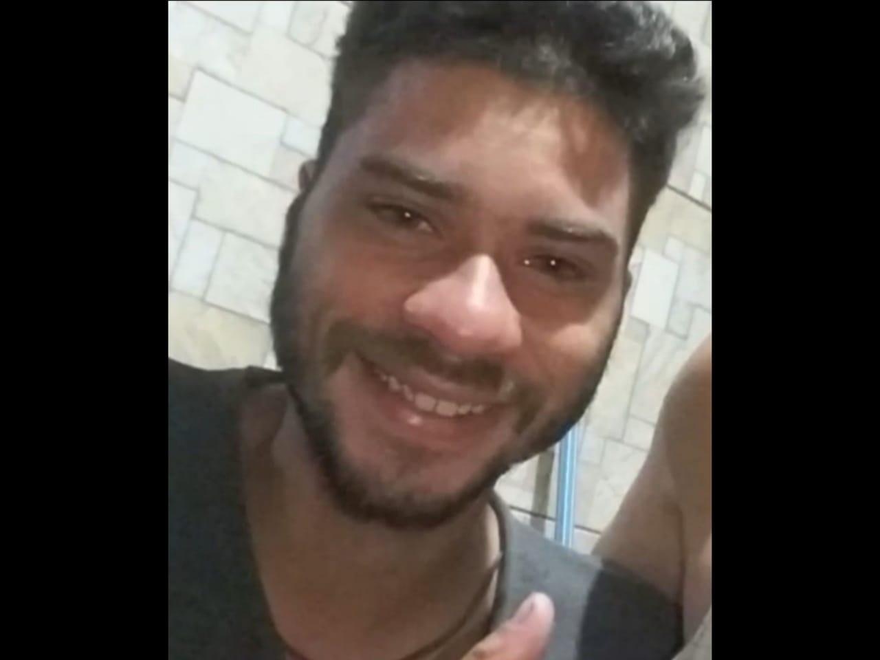 jovem é agredido com taco de sinuca em Carapicuíba