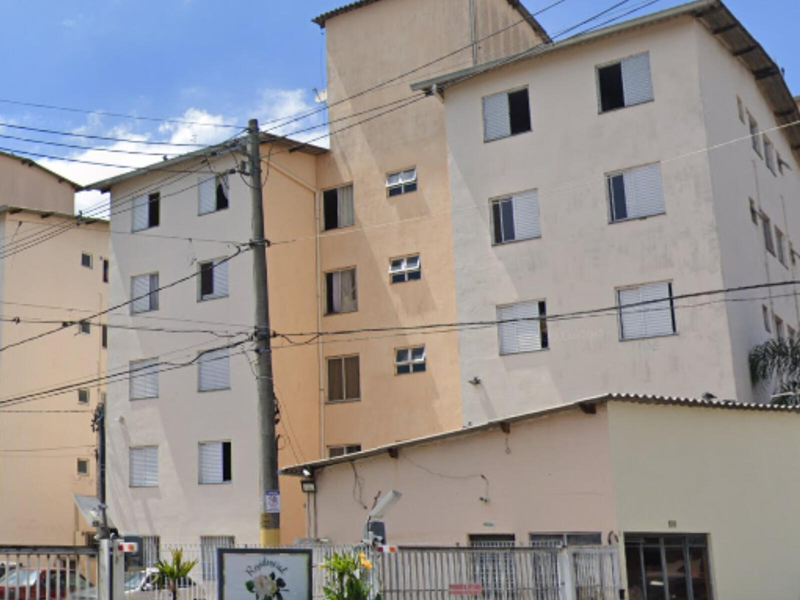 menina morre após cair de prédio Osasco