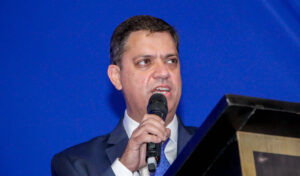 Marcos Neves carapicuíba