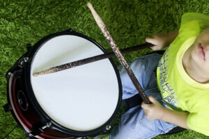 bateria infantil em apartamento