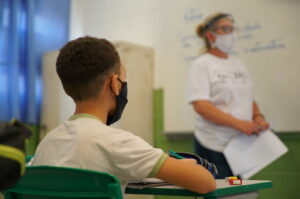escola volta às aulas