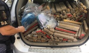 pm apreende drogas em Carapicuíba
